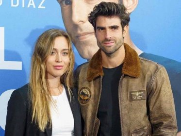 Paula Badosa and Juan Betancourt attend the photocall of the premiere of the spectacle of El Mago Pop at the Nuevo Apolo theater in Madrid