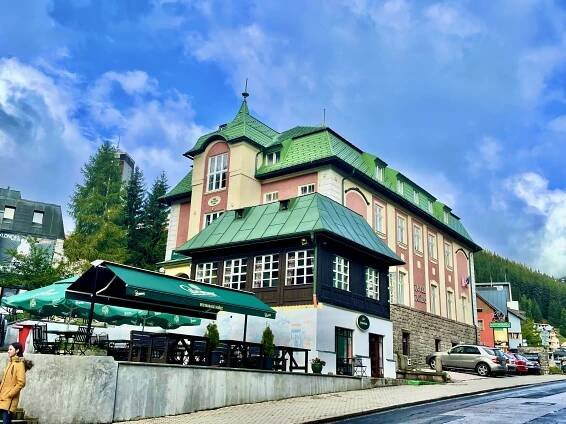 Pobyt přímo v Peci pod Sněžkou: jídlo, privátní wellness i neomezená konzumace prosecca