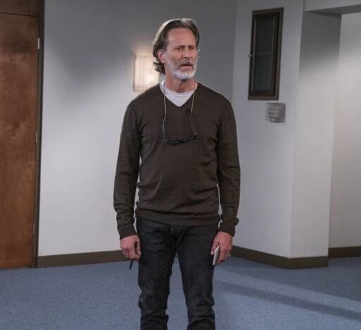 Indebted - Everybody's Talking About Doctor Uncle - Z filmu - Steven Weber