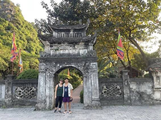 » CYCLING – LOCAL FAMILY – TAM COC – HOA LU ANCIENT CAPITAL