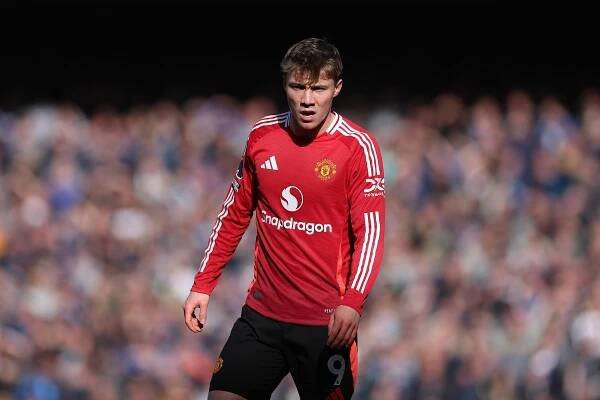 Man Utd's Rasmus Hojlund can arrive in Italy today ahead of Napoli move, Eljis Elmas done - Get Italian Football News