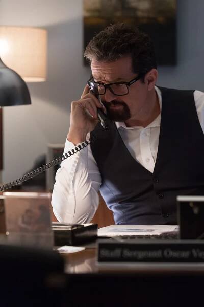 Motiv - Zásah zvenčí - Z filmu - Louis Ferreira