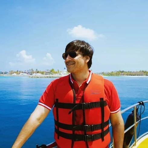 Vivek Oberoi : Net Worth, Height, Weight, Age, Affairs, Wiki, Facts and Figures 14