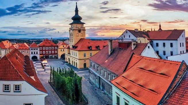 Chmelařský Žatec je novou památkou UNESCO. Podívejte se, čím oslňuje svět