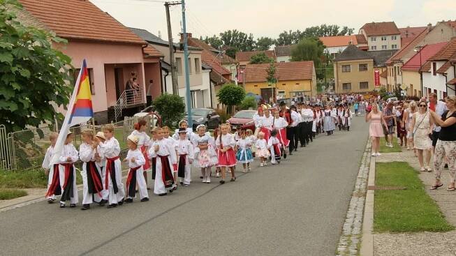 Hody v Ostrožské Lhotě? Dezinfikujme a slivovicu si ulejme, řekl starosta