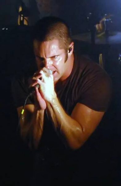 Súbor:Trent-Reznor 2009.jpg – Wikipédia