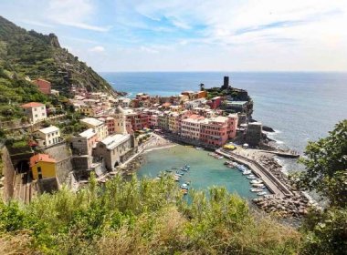 The Top Hikes in Italy's Stunning Cinque Terre