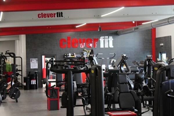 Obrazem: Úspěšný kladenský Clever Fit oslavil první narozeniny