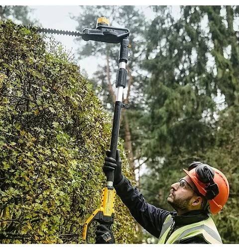 Aku plotostřih s dlouhou rukojetí 18V bez aku DeWALT DCMPH566N 