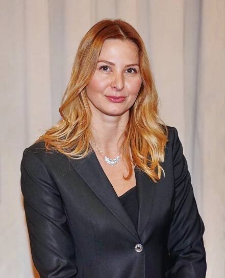 FOTO: Ivana Gottová povolila své přítelkyni, herečce Michaele Kuklové zveřejnit snímky z vily na Bertramce. – stránka 212