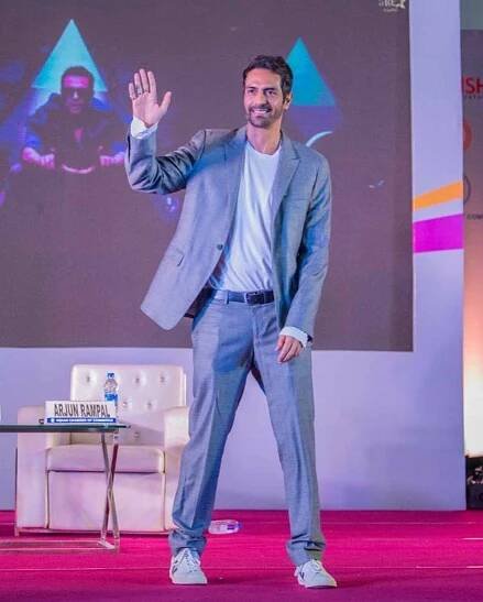 Arjun Rampal : Net Worth, Height, Weight, Age, Affairs, Wiki, Facts and Figures 7