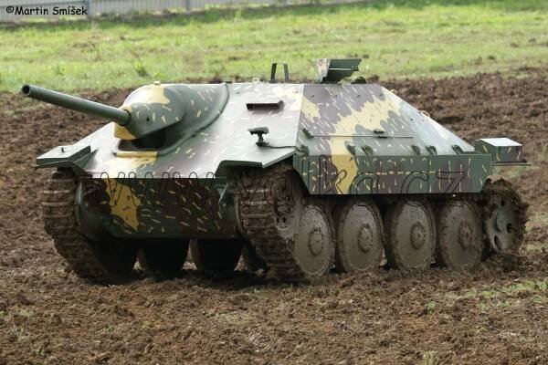 Použitie ex. Jagdpanzer 38 (t) v povojnovej čs. armáde (75mm ShPTK vz. 39/44N) : Czechoslovakia / Czech Republic / Slovak