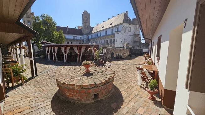 Zámecký penzion Rotunda, Břeclav | Hotel.cz