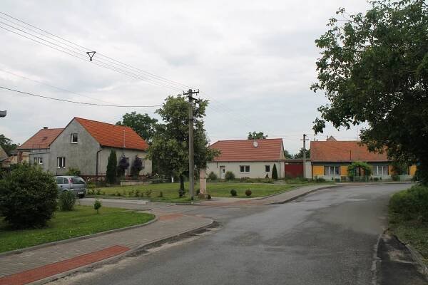 Soubor:Olbramovice, Lidměřice (2020-06-17; 01).jpg