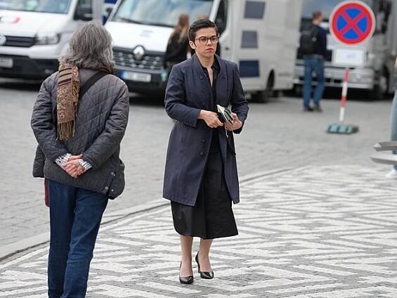 Elita na Hradě: Premiér, Havlíček s Schillerovou a další - Expres.cz