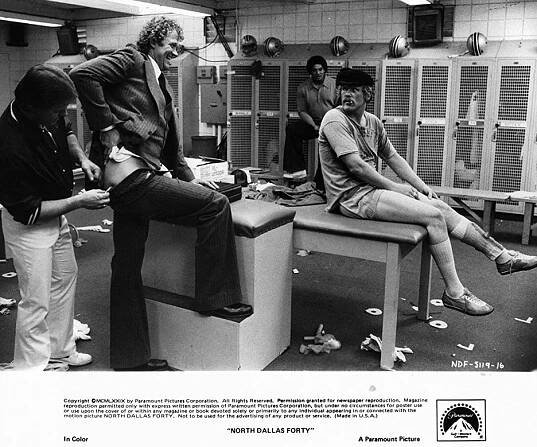 Bo Svenson, Nick Nolte - North Dallas Forty - Fotosky