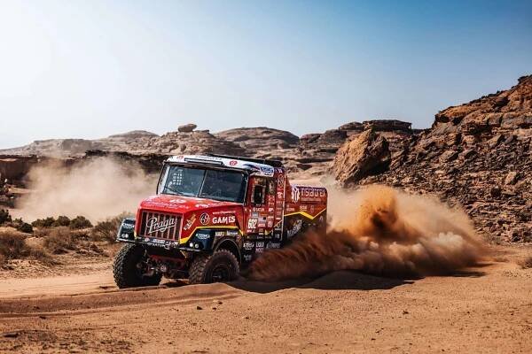 Loprais vyhrál 3. etapu Rallye Dakar a ujal se vedení mezi kamiony