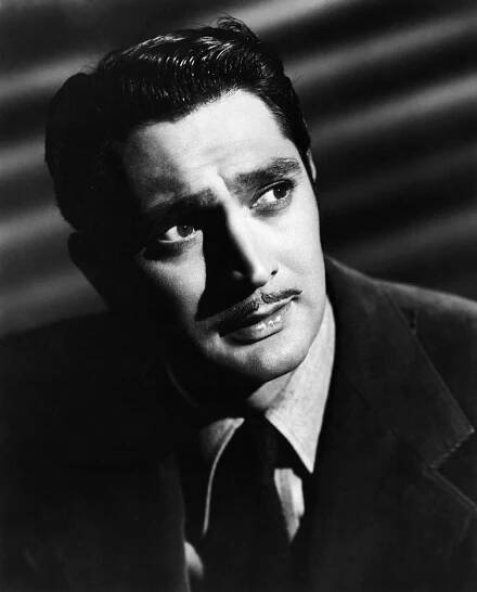 THE BEAST WITH FIVE FINGERS, Robert Alda, 1946