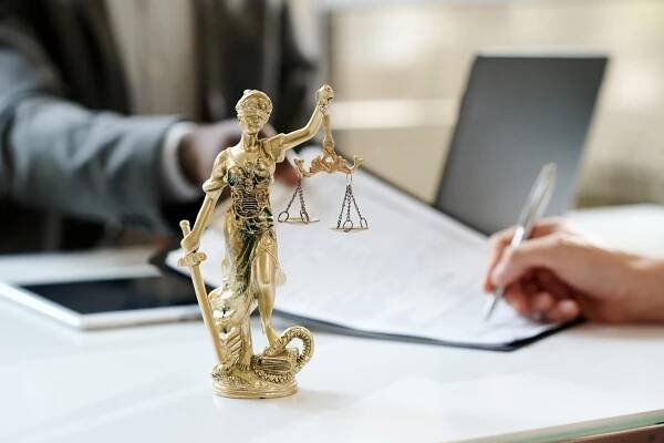 Dceři chalupu nedám. Co může být v závěti a kdy je možné potomky vydědit