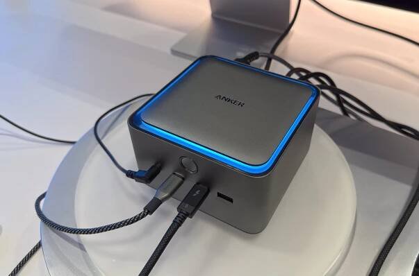 Anker’s first Thunderbolt 5 dock has a built-in power supply