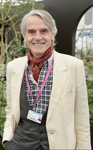 May | 2022 | jeremyirons.net