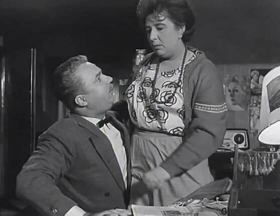 Vladimír Mensík and Stella Zázvorková in Mezi námi zlodeji (1964)