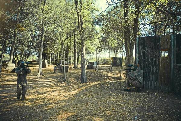 Paintball na Správčáku - zábava a adrenalin nedaleko Hradce Králové