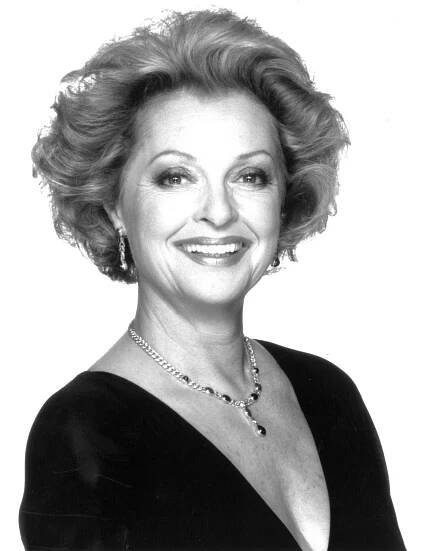Nadja Tiller in 'Lily und Lily', 1989