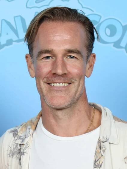 Súbor:James Van Der Beek Photo Op GalaxyCon Austin 2023.jpg