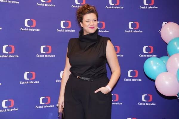 FOTO: Eva Hacurová na premiéře seriálu Děcko. – stránka 3