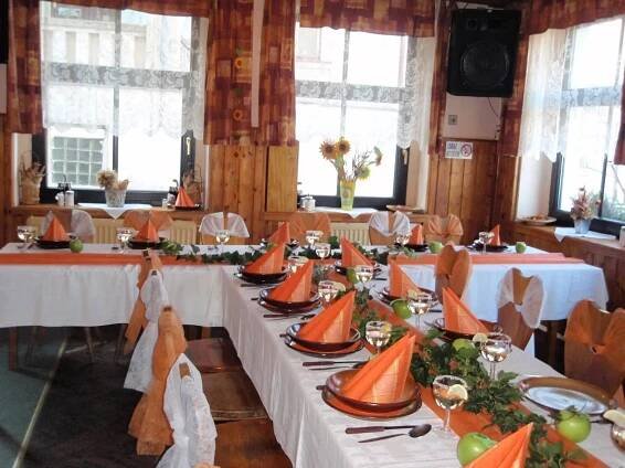 Fotky restaurace v Jizerkách | Pension Na Rozcestí 