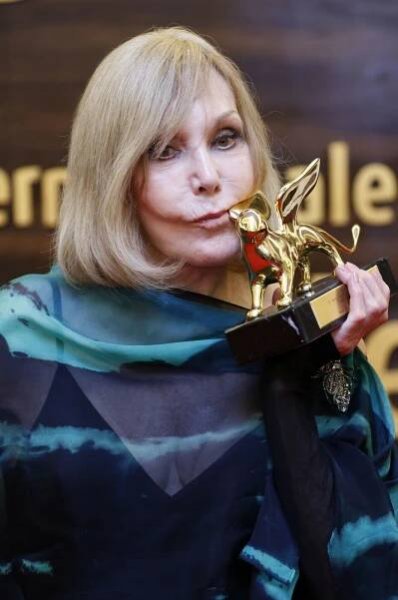 Kim Novak (92) je k nepoznání: Po 10 letech na veřejnosti!