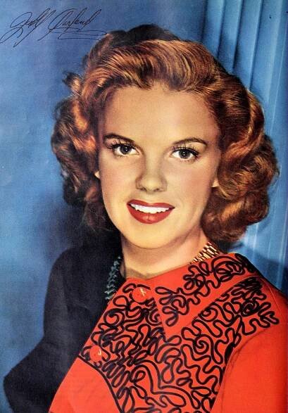 How is lipstick made? A fascinating behind-the-scenes look at 1940s lipstick production 10