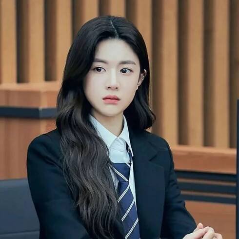 Go Youn Jung 10