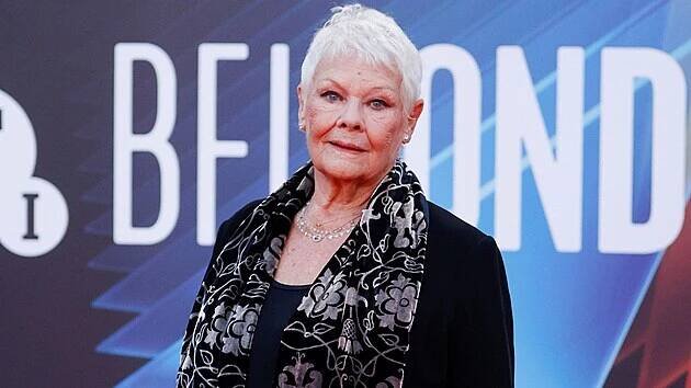 Judi Denchová (Londýn, 12. října 2021)