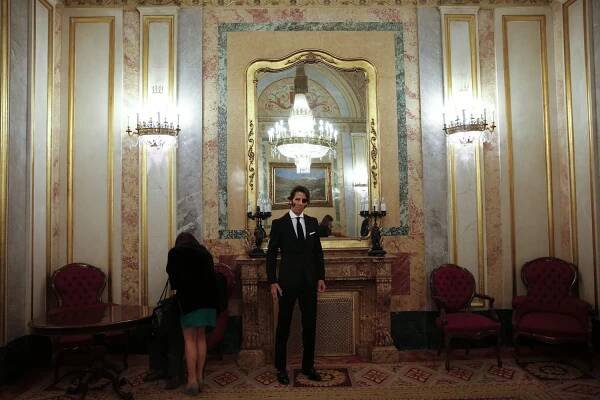 Padilla poses for the camera as he attends the wake of Suarez at the Spanish parliament in Madrid