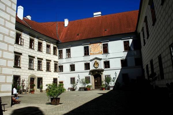 Soubor:Tř zámek 2.jpg – Wikipedie