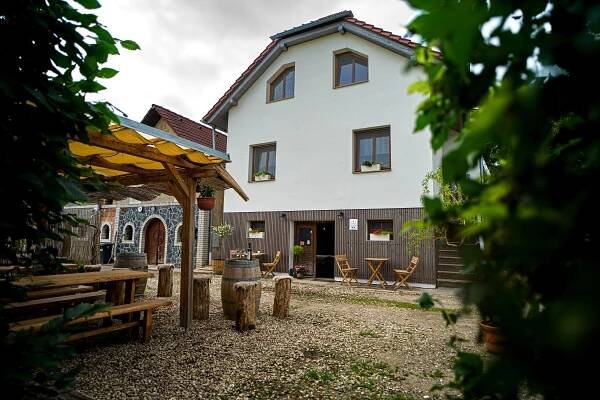 Otevírací doba :: Vinařství na Blatech