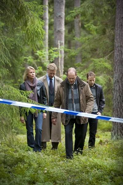 Stíny nad Stockholmem - Žena v dřevěné rakvi - Z filmu - Stina Rautelin, Mikael Persbrandt, Peter Haber