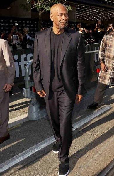 Denzel Washington attends the premiere of "The Piano Lesson" during the 2024 Toronto International Film Festival at Princess of Wales Theatre on September 10, 2024 in Toronto, Ontario