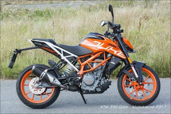 Souboj puberťáků: KTM 390 Duke vs BMW G 310 R | Motorkáři.cz