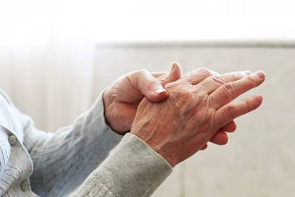 Artróza rukou: příznaky, příčiny a léčba