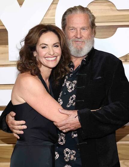 Amy Brenneman and Jeff Bridges attend FX's 