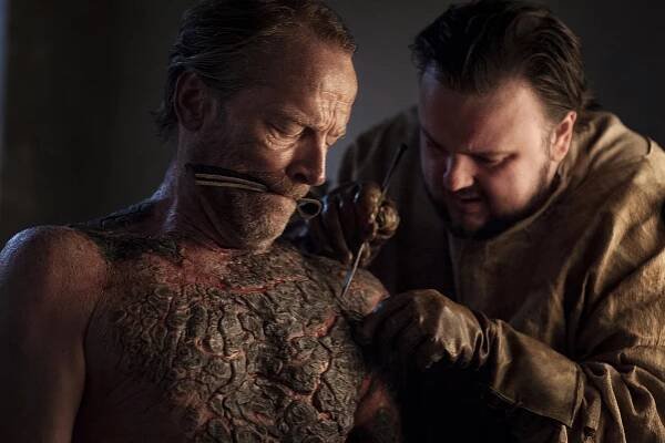 Hra o trůny - Za bouře zrozená - Z filmu - Iain Glen, John Bradley