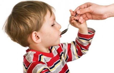 V jakém věku můžete dítěti dát hrozny? Přínos a poškození, kontraindikace a alergie, vyrážka u jednoho roku dítěte, kompoty
