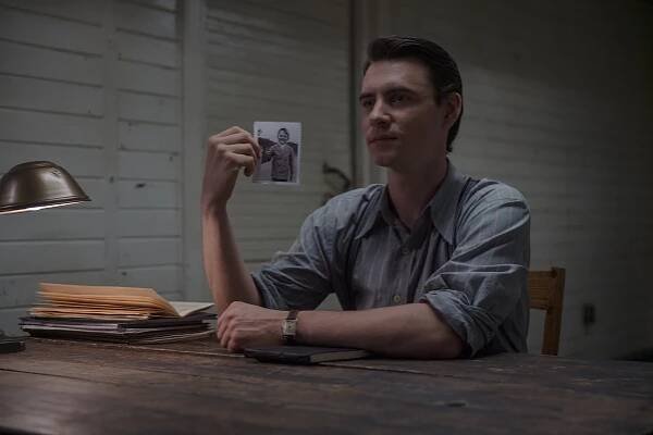 Manhattan - Lidská chyba - Z filmu - Harry Lloyd