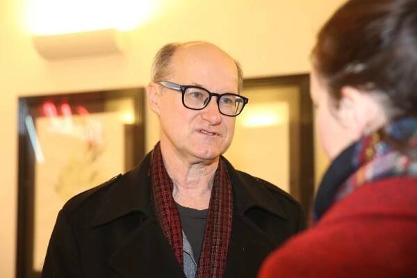 Do Prahy dorazil synovec Andy Warhola James (61): Co se od něj naučil?