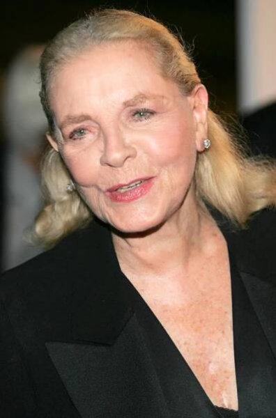 Lauren Bacall at the premiere of BEYOND THE SEA at the Ziegfeld Theater, NY, December 8, 2004. (Photo: gbinuya/Everett Collection)