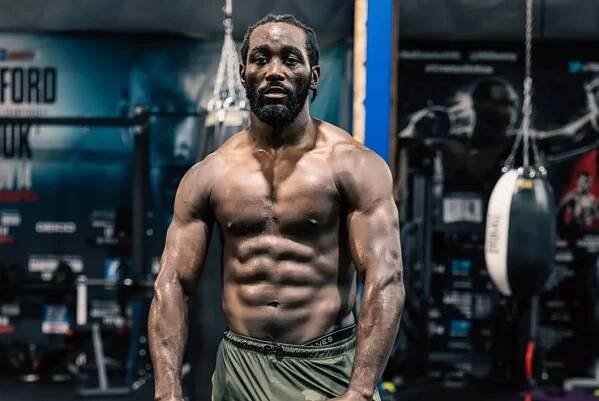 Canelo fans react (panic?) to Terence Crawford’s jacked transformation ahead of Netflix blockbuster - ‘Big fella looks terrifying’