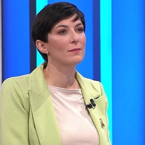 Síkela by měl vysvětlit svůj výrok o firmách a energiích, říká Pekarová Adamová